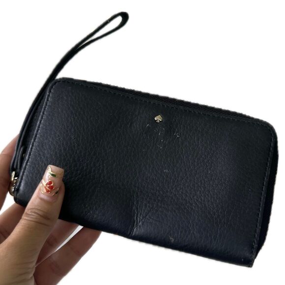 Kate Spade Women's Designer 100% Cow Leather Zipper Black Wallet Wristlet - Picture 1 of 9